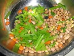 炸猪肉火腿肠食谱,火腿肠是否是死猪肉做的