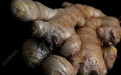 天富开户生姜发黑了可以吃吗？变黑的生姜能吃